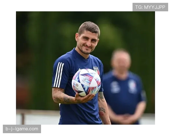 恩佐 vs 维拉蒂:控球能力与中场持球结构差异 恩佐 vs 维拉蒂:控球能力与中场持球结构差异